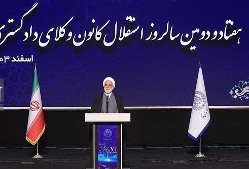 پیش از آنکه دستگاه‌های نظارتی بیرونی به سراغ ما بیایند باید خودنظارتی و خودکنترلی داشته باشیم/ ما کارگزاران نظام باید مشکلات و چالش‌های اقشار و اصناف مختلف کشور را بشناسیم