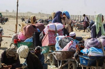 خروج شماری از مهاجران افغان از ایران خروج شماری از مهاجران افغان از ایران