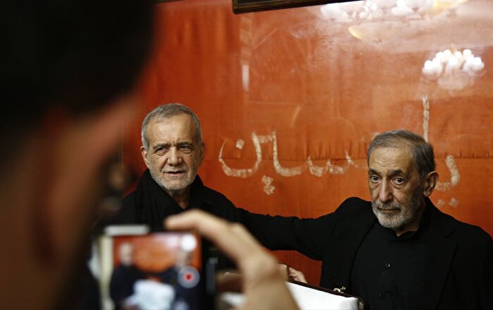 حضور رییس‌جمهور منتخب در حسینیه ثارالله/ هدیه ویژه مشاور‌ رهبر انقلاب به پزشکیان