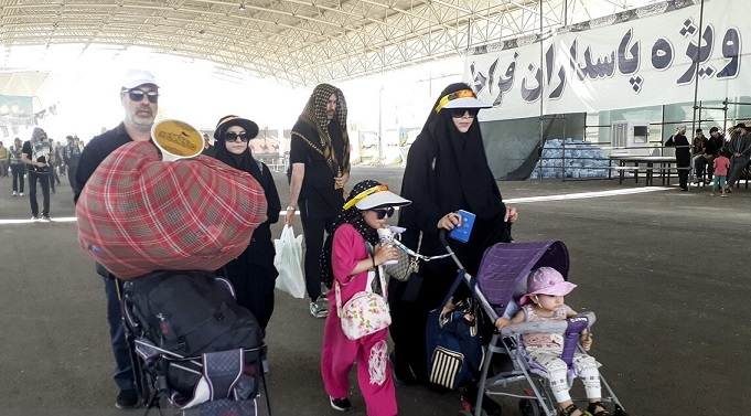 مهران همچنان انتخاب اول زائران/ترددها از ۵۰۰ هزار نفر فراتر رفت مهران همچنان انتخاب اول زائران/ترددها از ۵۰۰ هزار نفر فراتر رفت
