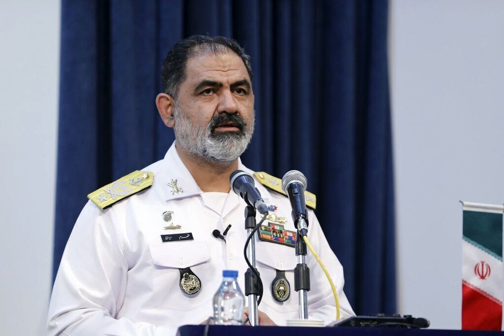 واهمهای از رویارویی با هیچ قدرت منطقهای و فرامنطقهای نداریم/ نیروی دریایی مسئول تأمین امنیت آبهای بینالمللی و پهنه اقیانوس هند است واهمهای از رویارویی با هیچ قدرت منطقهای و فرامنطقهای نداریم/ نیروی دریایی مسئول تأمین امنیت آبهای بینالمللی و پهنه اقیانوس هند است