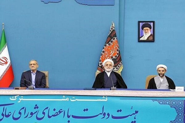 قوه قضائیه برای رفع دغدغههای مردم همواره در کنار دولت خواهد بود/ ضرورت همگرایی و همافزایی هر چه بیشتر ارکان و قوای کشور جهت پیشبرد امور مردم قوه قضائیه برای رفع دغدغههای مردم همواره در کنار دولت خواهد بود/ ضرورت همگرایی و همافزایی هر چه بیشتر ارکان و قوای کشور جهت پیشبرد امور مردم