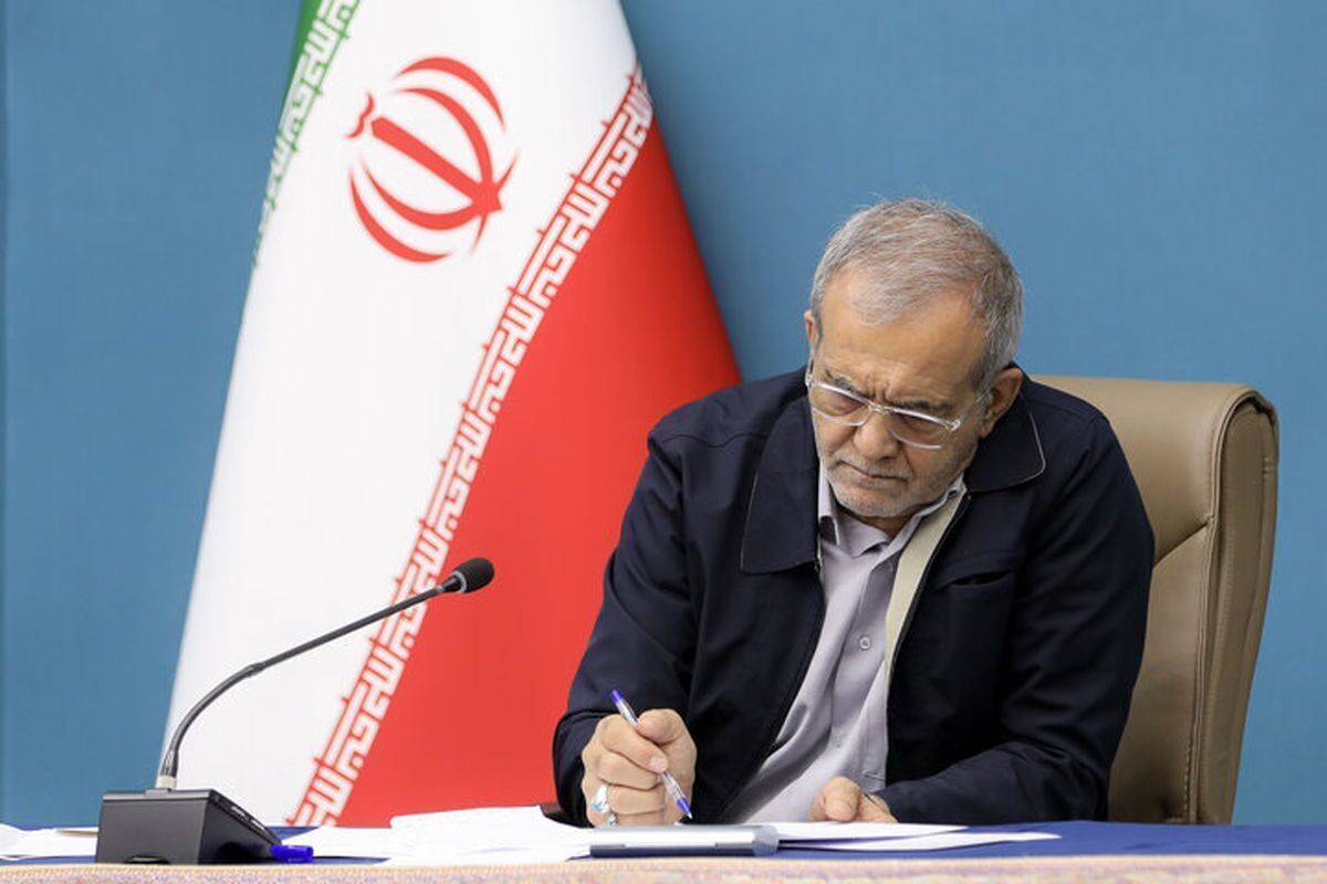 شهادت شخصیتهای برجستهی مقاومت و در رأس آنها سید حسن نصرالله، شجره طیبه مقاومت را بیش از پیش مستحکمتر میکند/ جهان فراموش نمیکند که فرمان این حمله تروریستی از نیویورک صادر شد شهادت شخصیتهای برجستهی مقاومت و در رأس آنها سید حسن نصرالله، شجره طیبه مقاومت را بیش از پیش مستحکمتر میکند/ جهان فراموش نمیکند که فرمان این حمله تروریستی از نیویورک صادر شد