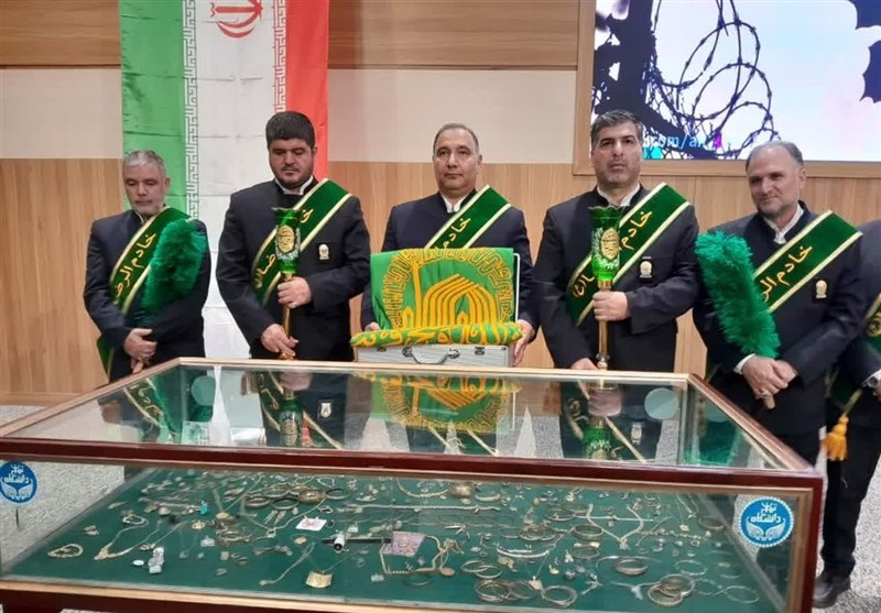 خادمیاران رضوی ۲۵ میلیارد تومان به لبنان کمک کردند خادمیاران رضوی ۲۵ میلیارد تومان به لبنان کمک کردند