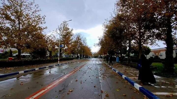 بارش باران و کاهش نسبی دما در نوار شمالی کشور/ افزایش غلظت آلایندههای جوی در شهرهای صنعتی و پرجمعیت بارش باران و کاهش نسبی دما در نوار شمالی کشور/ افزایش غلظت آلایندههای جوی در شهرهای صنعتی و پرجمعیت