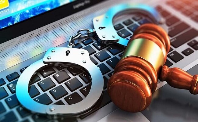 نشر اکاذیب در فضای مجازی/ فراتر از یک جرم ساده و تهدیدی علیه اعتماد عمومی