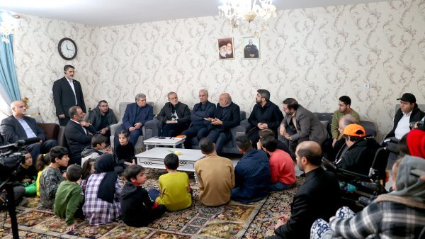 بازدید سرزده دکتر پزشکیان از خیریه بهشت امام رضا (ع)/ دستور رئیس جمهور به وزیر کار برای پیگیری و رفع مشکلات و نیازهای توانجویان بازدید سرزده دکتر پزشکیان از خیریه بهشت امام رضا (ع)/ دستور رئیس جمهور به وزیر کار برای پیگیری و رفع مشکلات و نیازهای توانجویان