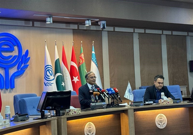 کنفرانس مطبوعاتی دبیرکل سازمان اکو در تهران کنفرانس مطبوعاتی دبیرکل سازمان اکو در تهران