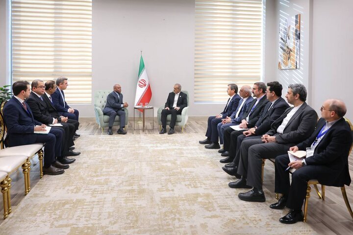 ایجاد صندوق سرمایهگذاری مشترک گامی موثر برای تحقق اهداف سازمان دی ۸ است/ باید نسبت به اجرای مصوبات سازمان متعهد باشیم ایجاد صندوق سرمایهگذاری مشترک گامی موثر برای تحقق اهداف سازمان دی ۸ است/ باید نسبت به اجرای مصوبات سازمان متعهد باشیم
