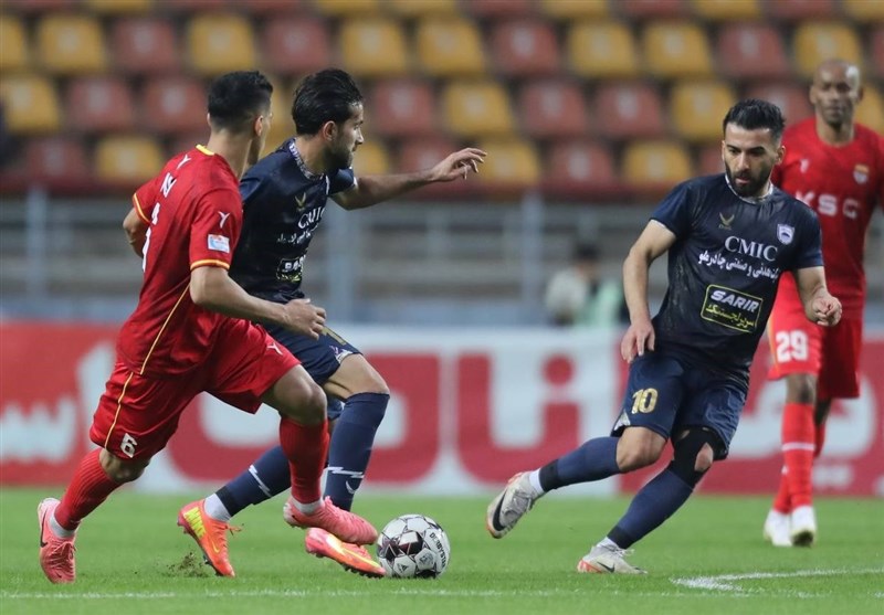 فولاد برد و جای پرسپولیس را در جدول گرفت فولاد برد و جای پرسپولیس را در جدول گرفت