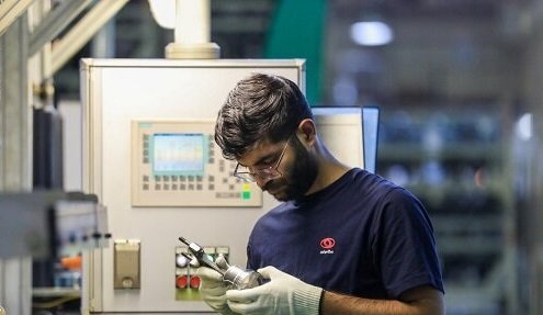 شرکتهای شبهدولتی/ مانع اصلی تحقق شعار سال ۱۴۰۴ شرکتهای شبهدولتی/ مانع اصلی تحقق شعار سال ۱۴۰۴