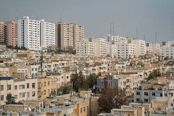 بازار مسکن در سایه نوسانات ارزی/ فروشندگان از معامله عقب‌نشینی می‌کنند