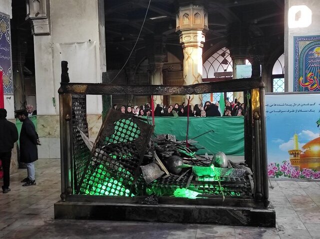 بازداشت عوامل آتش زدن حرم امامزاده سبزقبا در دزفول بازداشت عوامل آتش زدن حرم امامزاده سبزقبا در دزفول
