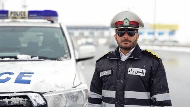 چالوس و آزادراه تهران – شمال همچنان مسدود/ خطر ریزش بهمن و سنگ در گردنههای برفگیر چالوس و آزادراه تهران – شمال همچنان مسدود/ خطر ریزش بهمن و سنگ در گردنههای برفگیر