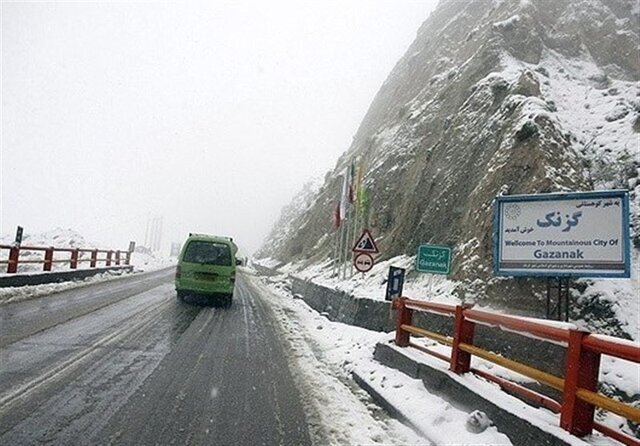 برف و باران در محورهای ۵ استان/ تردد روان در محورهای شمالی برف و باران در محورهای ۵ استان/ تردد روان در محورهای شمالی