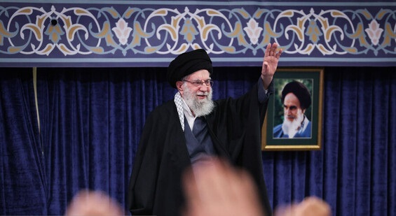 هشدار رهبر انقلاب به ترامپ و ارتش آمریکا؛ تیتر یک رسانه‌های انگلسیی زبان
