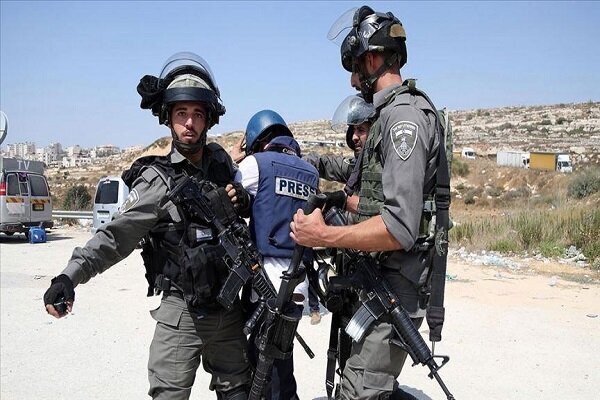 بازداشت ۹۴ خبرنگار فلسطینی پس از نبرد طوفان الاقصی بازداشت ۹۴ خبرنگار فلسطینی پس از نبرد طوفان الاقصی