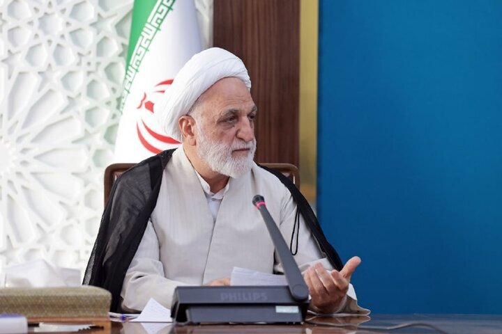 مبارزه بی‌امان با فساد اقتصادی به موازات محاکمه و مجازات تروریست‌ها/متاسفانه عده‌ای هنوز از گذشته عبرت نگرفته‌ و توصیه به مذاکره می‌کنند