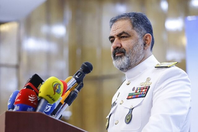 تاکید امیر دریادار ایرانی بر آمادگی کامل نیروهای مسلح برای حراست از کیان کشور تاکید امیر دریادار ایرانی بر آمادگی کامل نیروهای مسلح برای حراست از کیان کشور