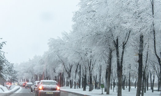 بارش برف و باران در ۲۰ استان کشور/ ترافیک در ورودی‌های تهران