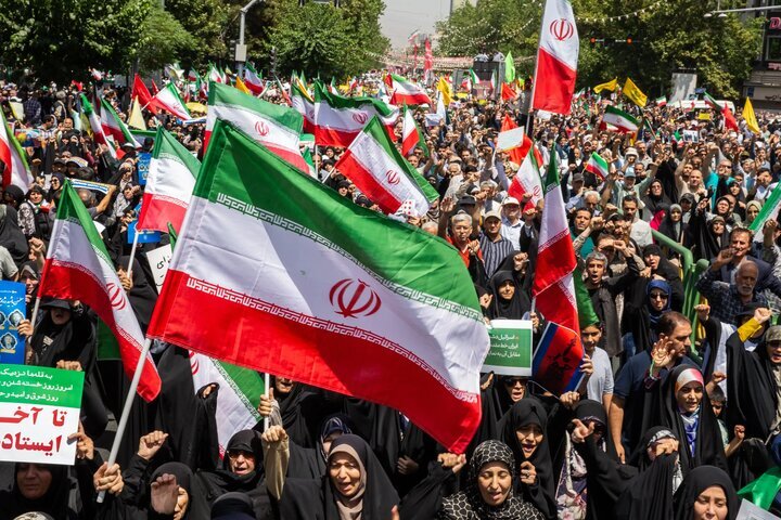 هتک حرمت پرچم/کشورهای جهان چگونه با این جرم برخورد میکنند؟ هتک حرمت پرچم/کشورهای جهان چگونه با این جرم برخورد میکنند؟