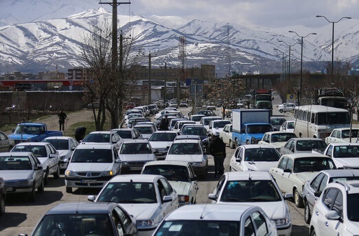 هزار توی بازار خودرو به کجا می‌انجامد؟/دولت در تامین ارز مورد نیاز برای واردات خودرو تعلل کرده است
