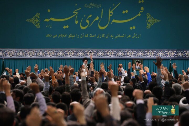 دیدار هزاران نفر از کارگران سراسر کشور با رهبر انقلاب