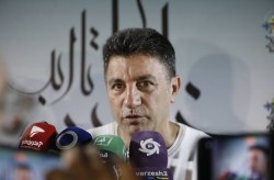 قلعهنویی در حاشیه دیدار دوستانه پیشکسوتان: کیش میتواند به قطب ورزش کشور تبدیل شود قلعهنویی در حاشیه دیدار دوستانه پیشکسوتان: کیش میتواند به قطب ورزش کشور تبدیل شود