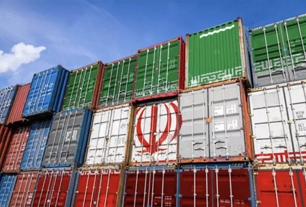 لزوم تداوم ممنوعیت واردات کالاهای دارای مشابه داخلی/ عضو کمیسیون صنایع: اگر دولت ورودی نداشته باشد، مجلس با طرحی دو فوریتی موضوع را پیگیری می‌کند 