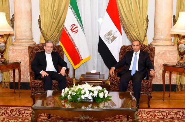 گفتوگوهای دیپلماتیک مصر با ایران، آمریکا و عمان درباره مذاکرات تهران و واشنگتن گفتوگوهای دیپلماتیک مصر با ایران، آمریکا و عمان درباره مذاکرات تهران و واشنگتن