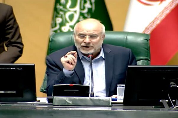 هدف از سفر به اندونزی رساندن صدای مظلومیت مردم غزه بود/ لایحه حمایت از هنرمندان در دستورکار امروز مجلس هدف از سفر به اندونزی رساندن صدای مظلومیت مردم غزه بود/ لایحه حمایت از هنرمندان در دستورکار امروز مجلس