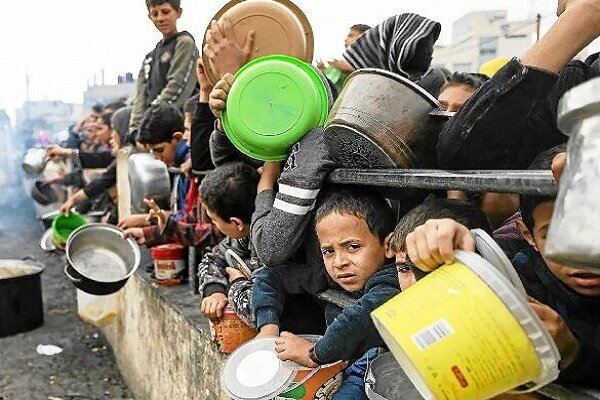 تحولات تازه در غزه/ صهیونیستها مردم گرسنه را به رگبار بستند تحولات تازه در غزه/ صهیونیستها مردم گرسنه را به رگبار بستند