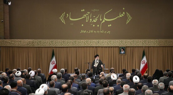 نمایندگان مجلس با رهبر انقلاب دیدار می‌کنند