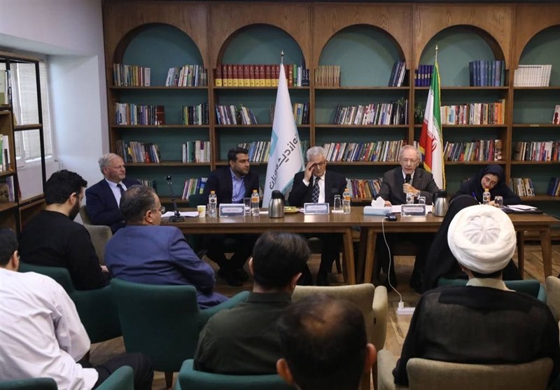 استاد دانشگاه سوربن: اروپا فاقد اراده مستقل است