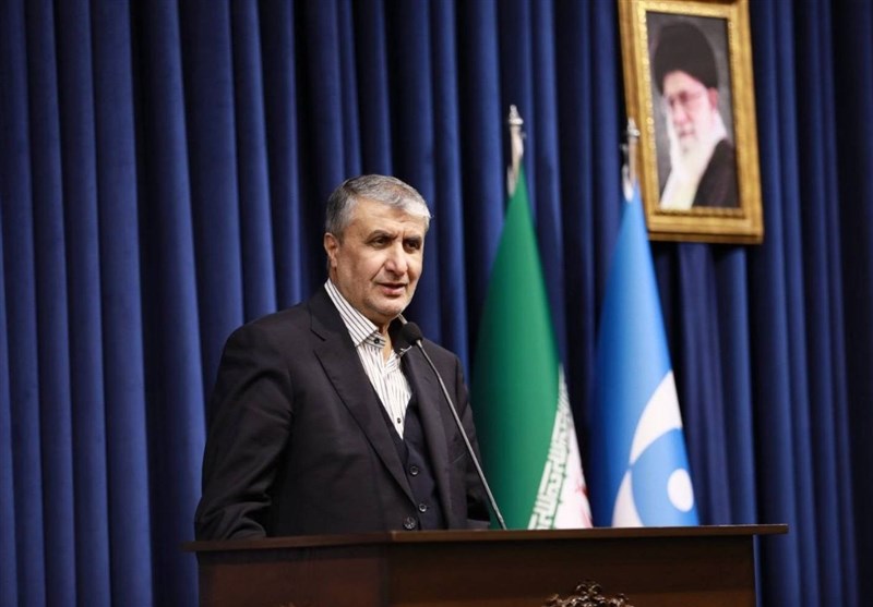 اسلامی: دانشمندان جوان راه شهیدان هستهای را ادامه میدهند اسلامی: دانشمندان جوان راه شهیدان هستهای را ادامه میدهند