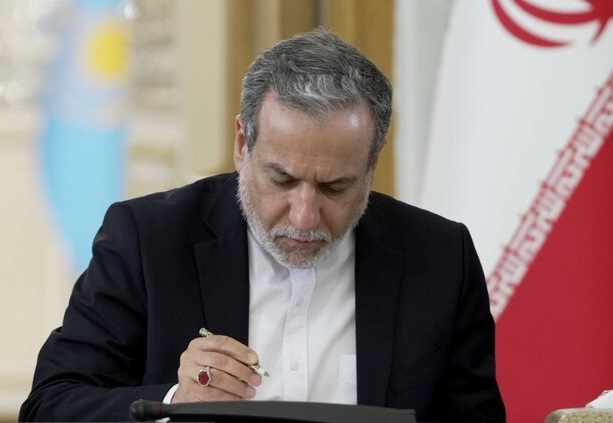 درخواست وزیران خارجه ۳ کشور اروپایی برای ملاقات با عراقچی درخواست وزیران خارجه ۳ کشور اروپایی برای ملاقات با عراقچی