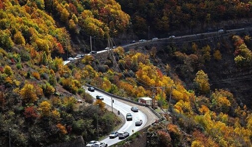 ترافیک نیمه سنگین در محورهای کندوان و هراز ترافیک نیمه سنگین در محورهای کندوان و هراز