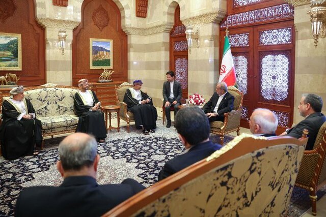 پزشکیان: صلح و امنیت منطقهای باید توسط کشورهای منطقه برقرار شود/ تأکید پزشکیان بر تقویت مناسبات ایران و عمان پزشکیان: صلح و امنیت منطقهای باید توسط کشورهای منطقه برقرار شود/ تأکید پزشکیان بر تقویت مناسبات ایران و عمان