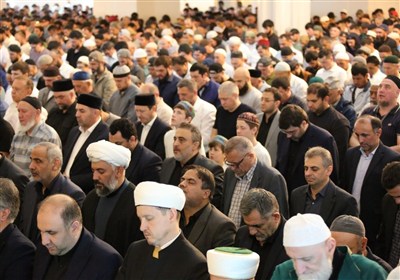 طنین تکبیر مسلمانان مسکو در ستایش توان نظامی و اتحاد ملت ایران طنین تکبیر مسلمانان مسکو در ستایش توان نظامی و اتحاد ملت ایران