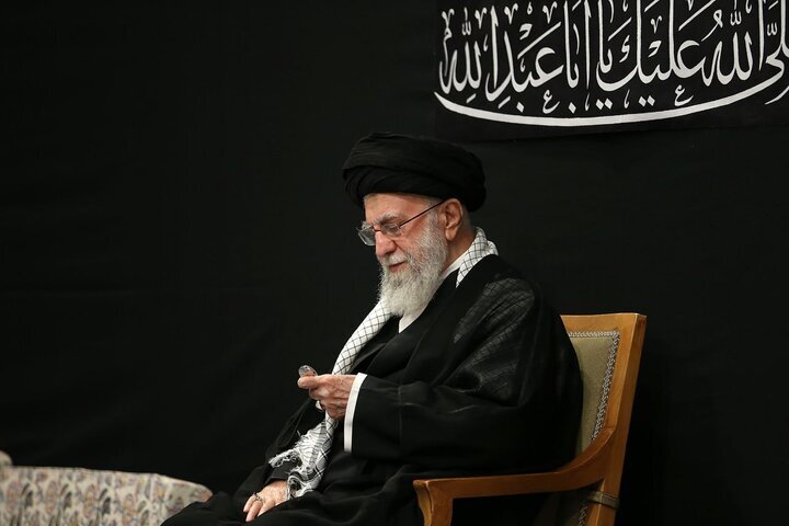 آقایی که آمد آقایی که آمد