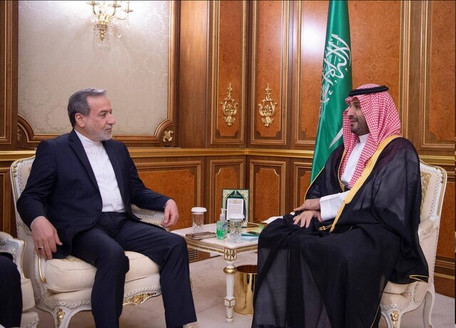 بن سلمان: رهبری عربستان مصمم به توسعه روابط با ایران در همه عرصههاست/ما از همه ظرفیتهای خود برای جلوگیری از تشدید ناامنی استفاده خواهیم کرد بن سلمان: رهبری عربستان مصمم به توسعه روابط با ایران در همه عرصههاست/ما از همه ظرفیتهای خود برای جلوگیری از تشدید ناامنی استفاده خواهیم کرد
