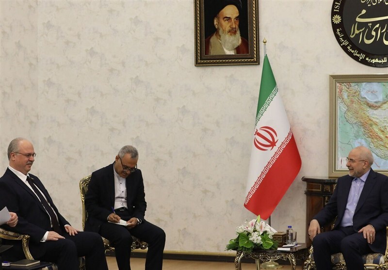 پاسخ محکم ایران، اسرائیل و آمریکا را ناچار به توقف تجاوزات کرد/پارلمان ها می توانند روابط میان دو کشور ایران و بلاروس را در حوزه اقتصادی فراهم کنند پاسخ محکم ایران، اسرائیل و آمریکا را ناچار به توقف تجاوزات کرد/پارلمان ها می توانند روابط میان دو کشور ایران و بلاروس را در حوزه اقتصادی فراهم کنند