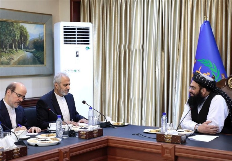 ایران و افغانستان بر ادامه همکاری درباره مهاجران تأکید کردند ایران و افغانستان بر ادامه همکاری درباره مهاجران تأکید کردند