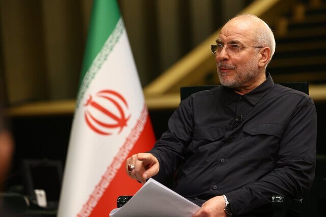 فرمانده‌ کل‌ قوا در چندساعت، نیروی نظامی را از شوک خارج کردند/ رهبر انقلاب مثل سال ۵۹ در اتاق جنگ بودند