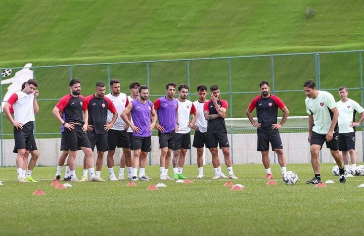 شافعی: هاشمیان نفس تازه‌ای به پرسپولیس می‌دهد/ کمبود مهاجم داریم