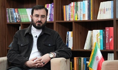 وحدت ملی و سرمایه اجتماعی امروز مولود مبارک جنگ تحمیلی است که نگهداشت آن از نان شب واجب تر است! وحدت ملی و سرمایه اجتماعی امروز مولود مبارک جنگ تحمیلی است که نگهداشت آن از نان شب واجب تر است!