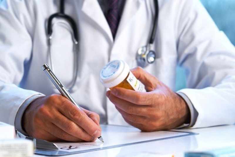 جامعه پزشکی مردانه در میدان ایستاد/ حق و حقوق بهداشت و درمان پرداخت شود جامعه پزشکی مردانه در میدان ایستاد/ حق و حقوق بهداشت و درمان پرداخت شود