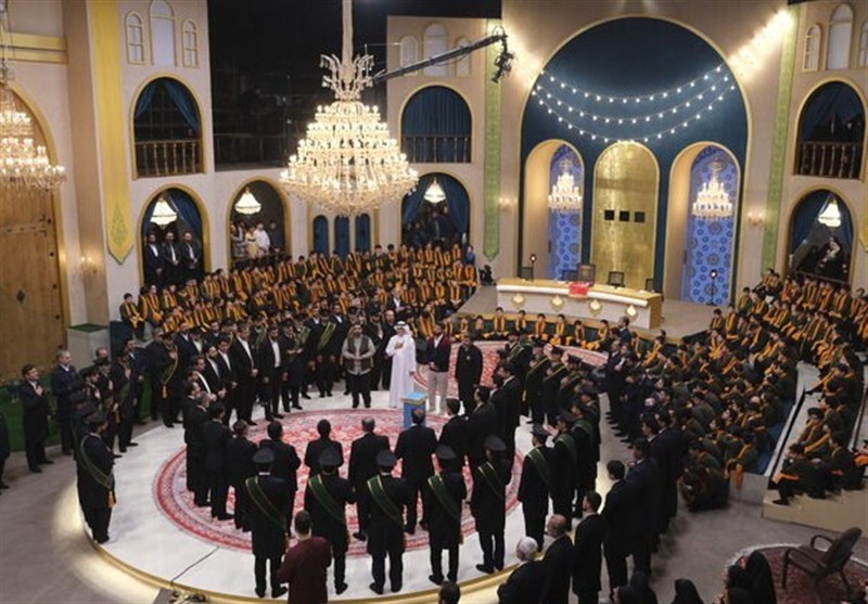 زندانیها پردهها را میکشند و «حسینیه معلی» میبینند زندانیها پردهها را میکشند و «حسینیه معلی» میبینند