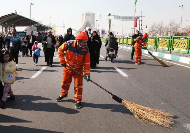 جذب پاکبانان ایرانی در تهران با افزایش حقوق پس از خروج اتباع/ وضعیت رفت و روب پایتخت نسبت به سال گذشته بهتر است جذب پاکبانان ایرانی در تهران با افزایش حقوق پس از خروج اتباع/ وضعیت رفت و روب پایتخت نسبت به سال گذشته بهتر است