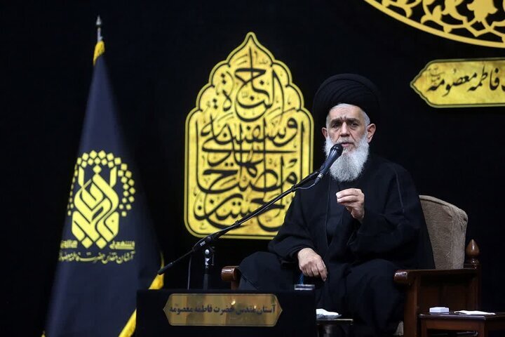 اشک بر سیدالشهدا عامل تعالی انسان است اشک بر سیدالشهدا عامل تعالی انسان است